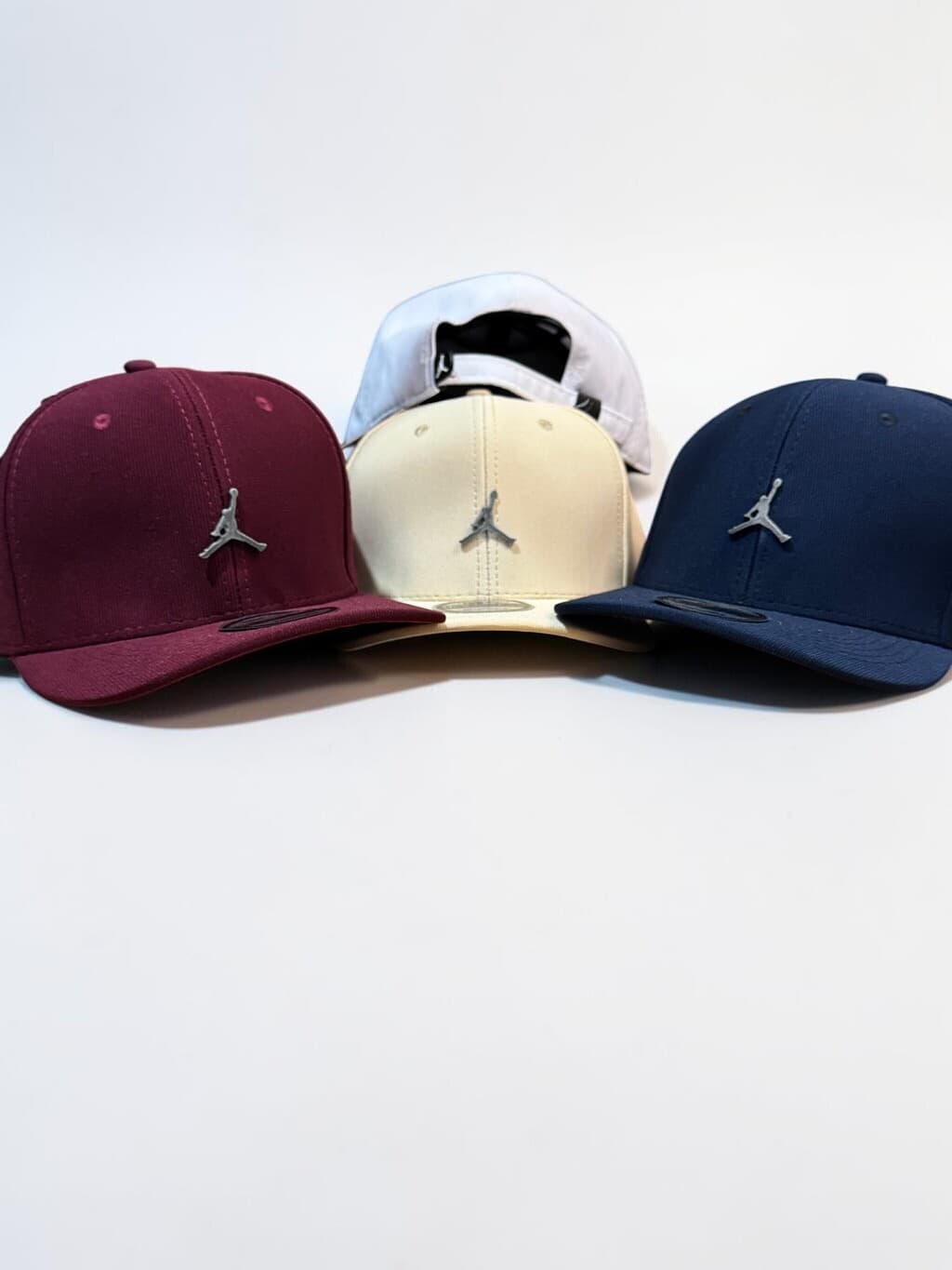 Gorra Curva Jordan Jumpman Logo Metálico Minimalista Unisex